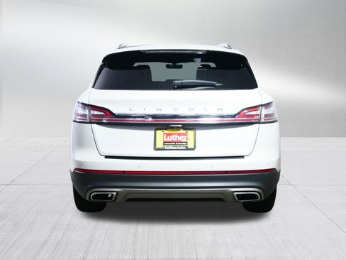 Used 2022 Lincoln Nautilus Reserve AWD/4WD image 6