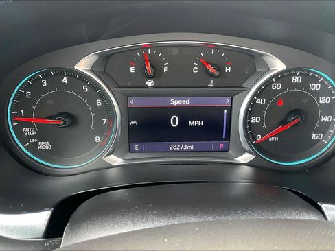 Used 2023 Chevrolet Traverse LT FWD image 19