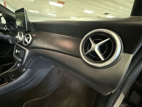 Used 2018 Mercedes-Benz CLA 250 image 18