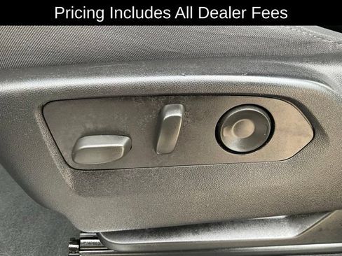 Used 2025 Chevrolet Silverado 1500 LT AWD/4WD image 6