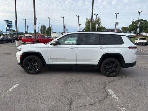 Used 2023 Jeep Grand Cherokee L Laredo RWD image 6