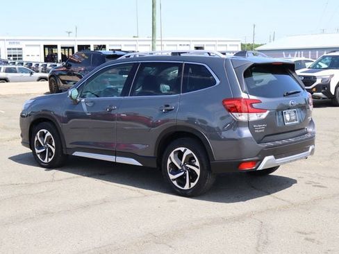 Certified 2022 Subaru Forester Touring AWD/4WD image 6
