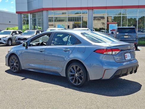 Used 2023 Toyota Corolla SE FWD image 5