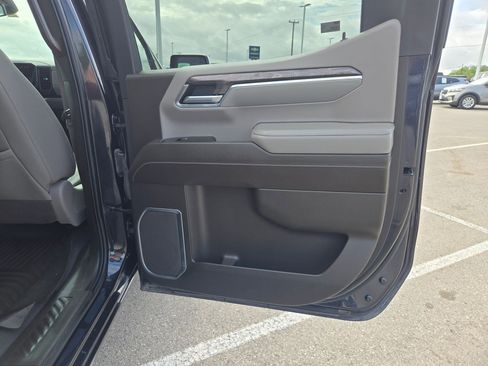 Used 2023 Chevrolet Silverado 1500 LTZ image 22