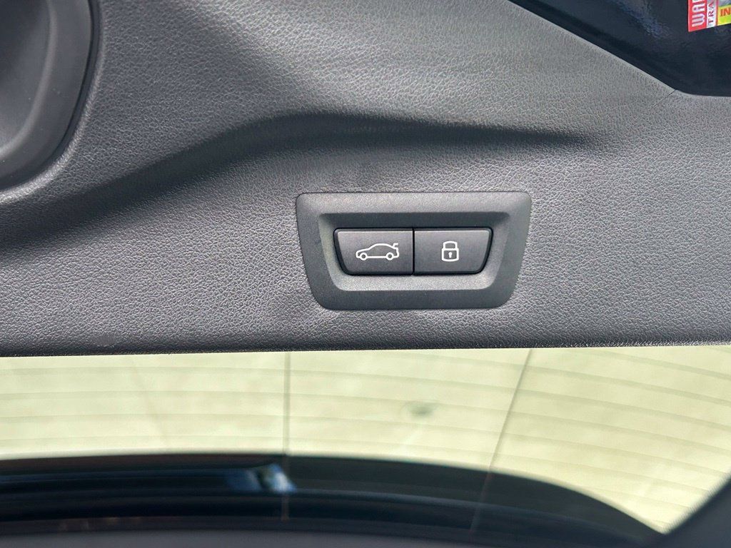 Used 2026 BMW X7 M60i AWD/4WD image 36