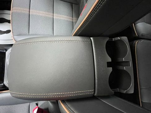 New 2026 GMC Canyon AT4 AWD/4WD image 16