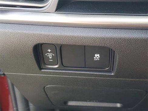 Used 2025 Kia Sorento LX image 28