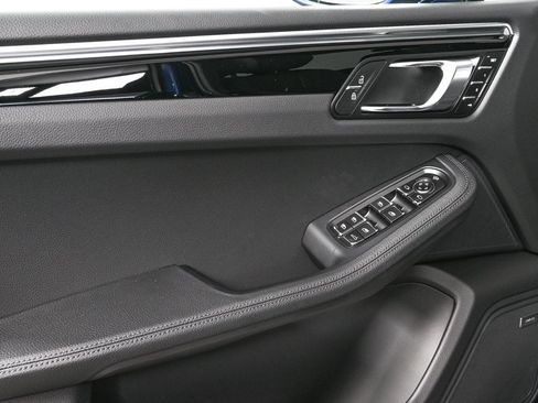 New 2025 Porsche Macan image 6