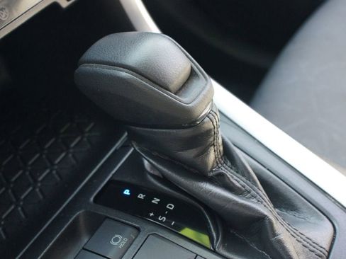 Used 2019 Toyota RAV4 XLE image 11