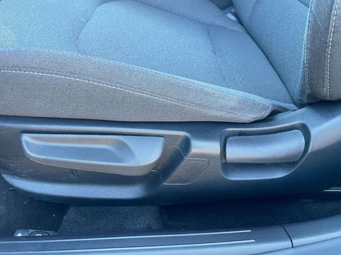 Used 2025 Kia K4 LXS image 23