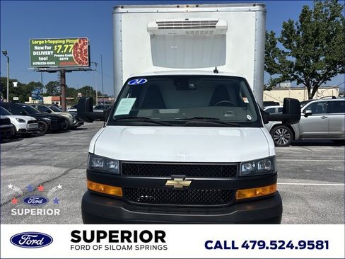 Used 2024 Chevrolet Express 3500 w/ Power Convenience Package RWD image 10