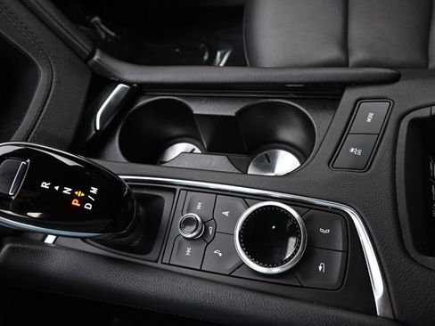 Certified 2025 Cadillac XT5 Premium Luxury image 32