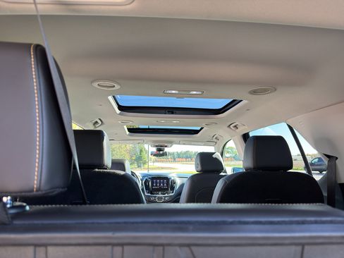 Used 2020 Chevrolet Traverse Premier image 36