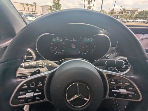 Certified 2022 Mercedes-Benz GLC 300 4MATIC w/ Premium Package Lite image 15