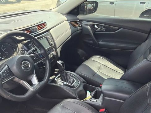 Used 2020 Nissan Rogue SV AWD/4WD image 10