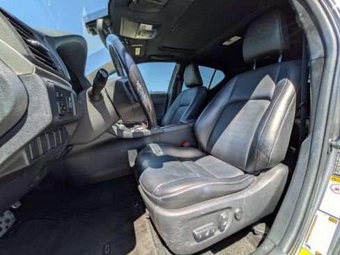 Used 2016 Lexus CT 200h w/ Navigation Package FWD image 17