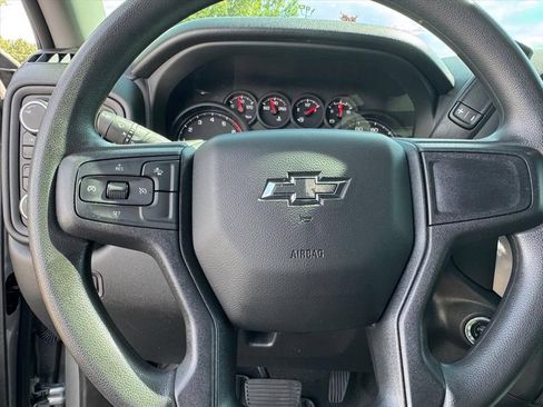 Used 2026 Chevrolet Silverado 2500 Custom w/ Custom Convenience Package AWD/4WD image 18