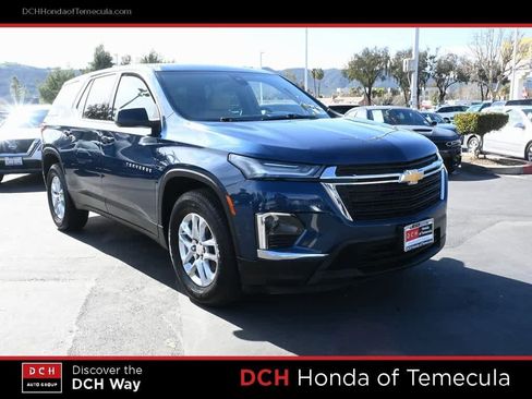 Used 2022 Chevrolet Traverse LS image 3
