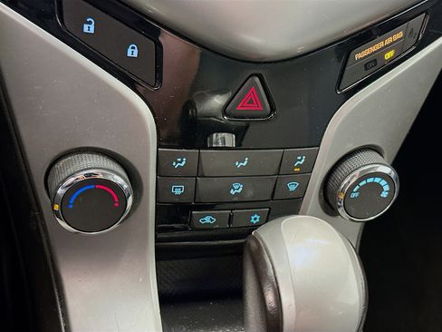 Used 2014 Chevrolet Cruze LT image 22