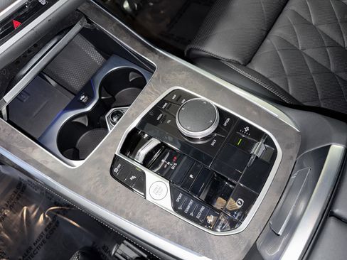 Used 2025 BMW X7 xDrive40i image 30