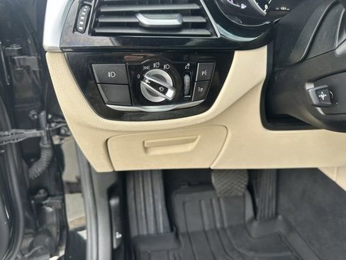 Used 2017 BMW 530i xDrive image 4