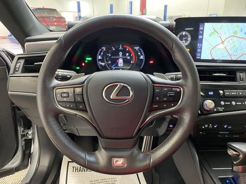 Used 2022 Lexus ES 300h F Sport image 16