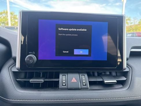 Used 2023 Toyota RAV4 XLE Premium AWD/4WD image 34