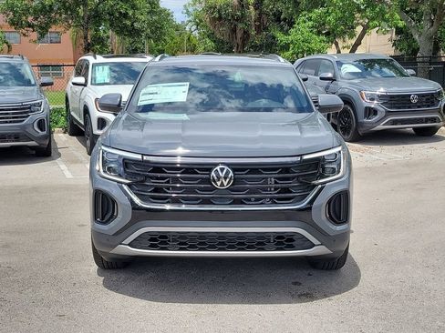 New 2026 Volkswagen Atlas Cross Sport SE FWD image 2