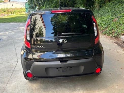 Used 2015 Kia Soul + image 13