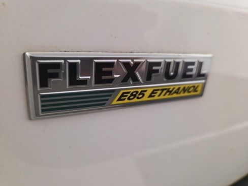 Used 2015 Chrysler Town & Country Touring image 55