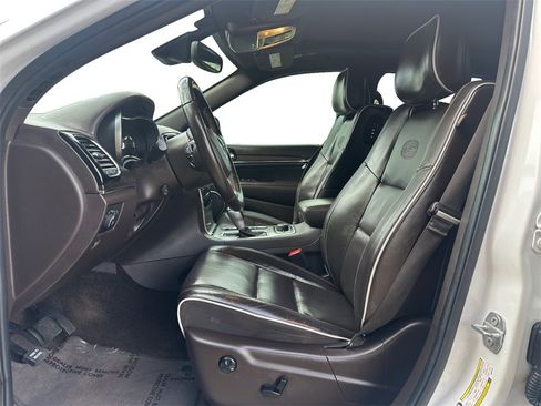 Used 2019 Jeep Grand Cherokee Overland image 10