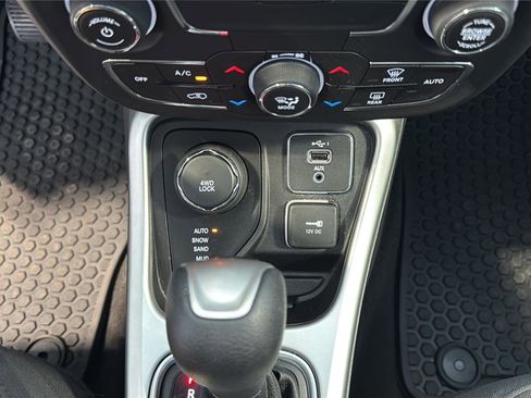 Used 2019 Jeep Compass Sport AWD/4WD image 20