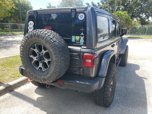 Used 2018 Jeep Wrangler Unlimited Rubicon AWD/4WD image 5