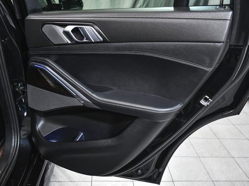 Used 2024 BMW X6 xDrive40i image 14