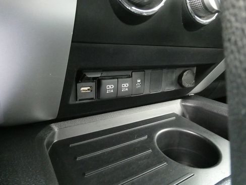 Used 2021 Toyota Tundra SR5 w/ Trail Edition image 26