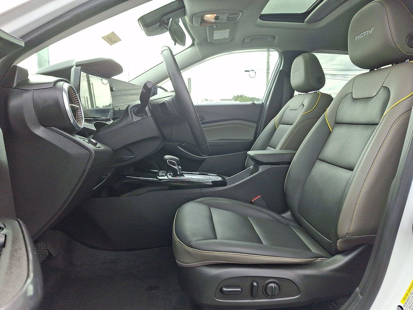 Used 2025 Chevrolet Trax ACTIV w/ Sunroof Package FWD image 15