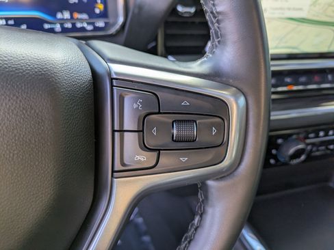 Used 2025 Chevrolet Silverado 3500 LTZ w/ LTZ Convenience Package AWD/4WD image 19