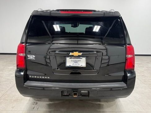 Used 2019 Chevrolet Suburban LT image 10