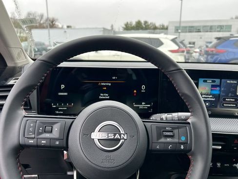 New 2026 Nissan Kicks SR AWD/4WD image 11