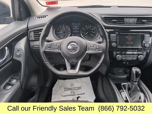 Used 2020 Nissan Rogue Sport SV w/ All-Weather Package AWD/4WD image 15