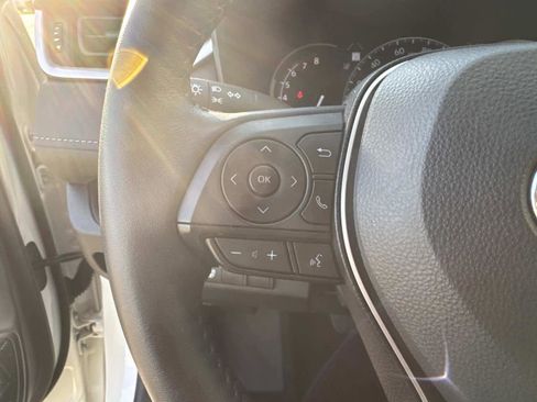 Used 2025 Toyota RAV4 XLE image 39