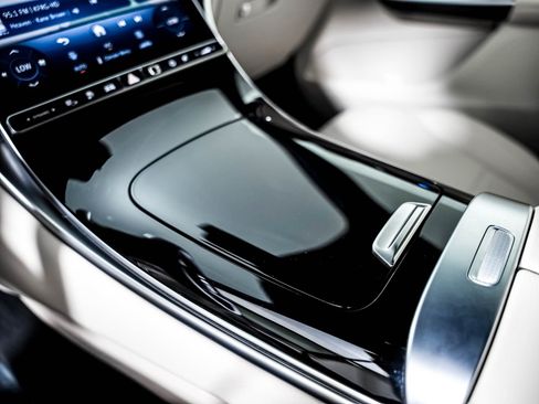 Certified 2025 Mercedes-Benz GLC 350e 4MATIC image 15