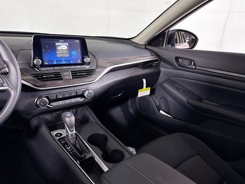 New 2026 Nissan Altima 2.5 SV FWD image 18