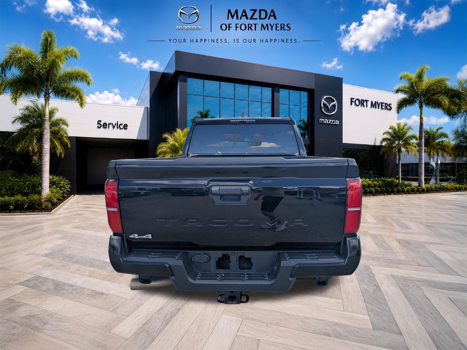 Used 2024 Toyota Tacoma SR5 AWD/4WD image 5