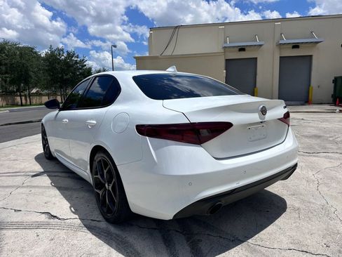 Used 2020 Alfa Romeo Giulia w/ Nero Edizione RWD image 7
