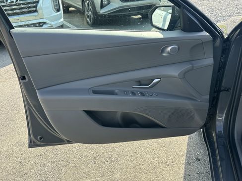 Used 2024 Hyundai Elantra SEL FWD image 10