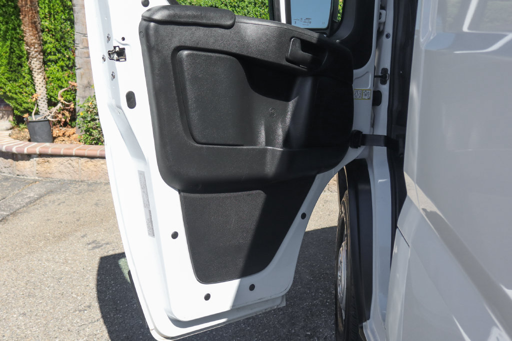 Used 2025 RAM ProMaster 2500 w/ Convenience Group FWD image 18