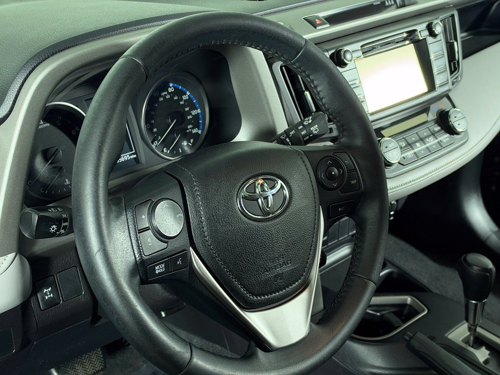 Used 2018 Toyota RAV4 XLE w/ Plus Extra Value Package AWD/4WD image 14