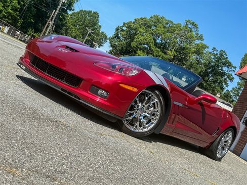 Used 2010 Chevrolet Corvette Grand Sport w/ Preferred Equipment Group RWD image 7