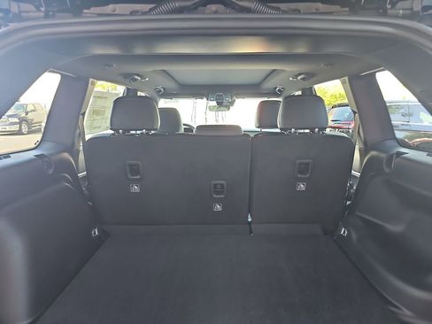 New 2025 Jeep Grand Cherokee Limited w/ Black Appearance Package image 12